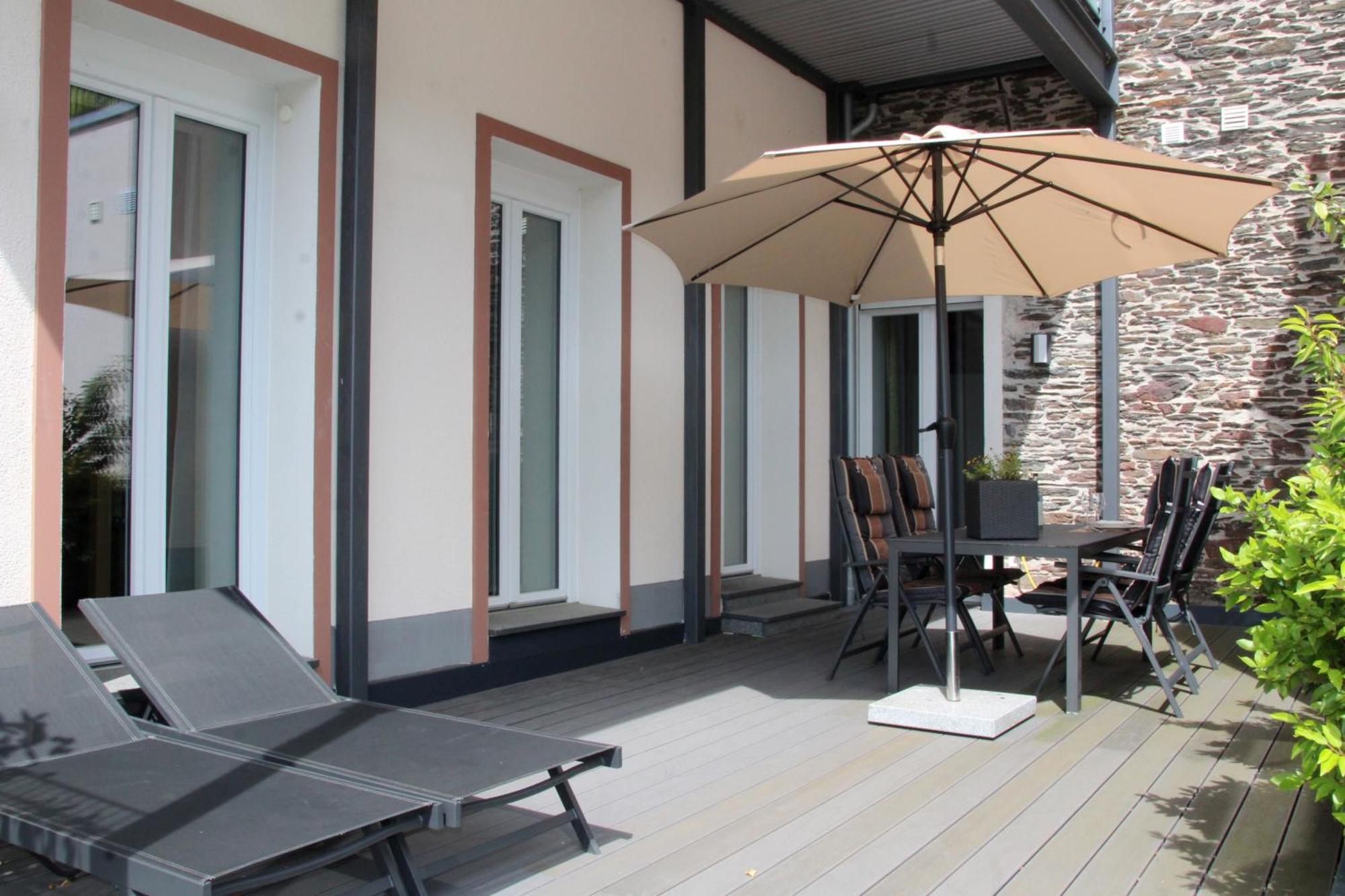 Moselromance - Luxusapartment - Grosse Terrasse - Ruhige Lage Трабен-Трарбах Экстерьер фото